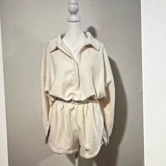 Abercrombie & Fitch Pants - A&F Cute Fleece Romper-EUC